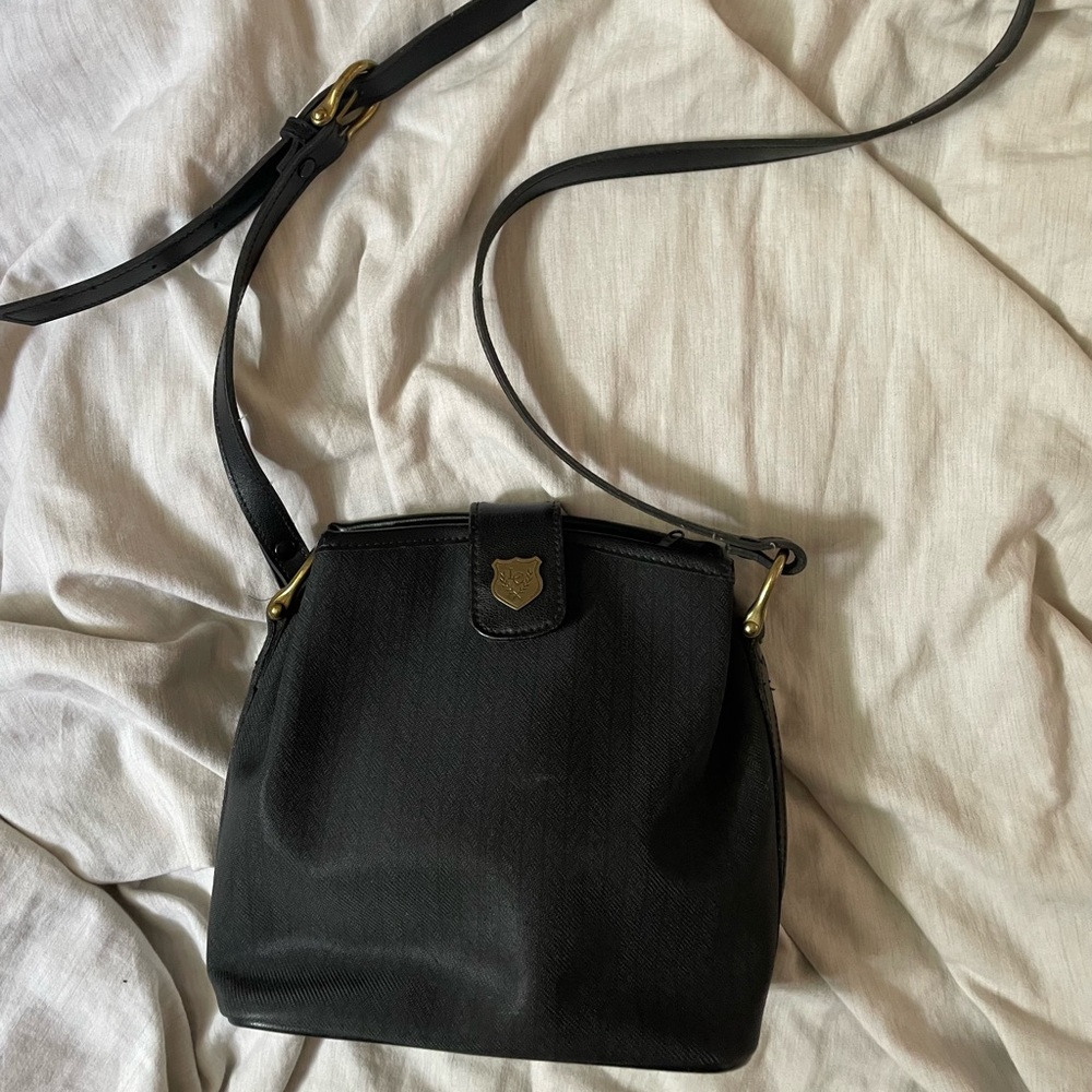 Vintage liz Clairborne Crossbody
